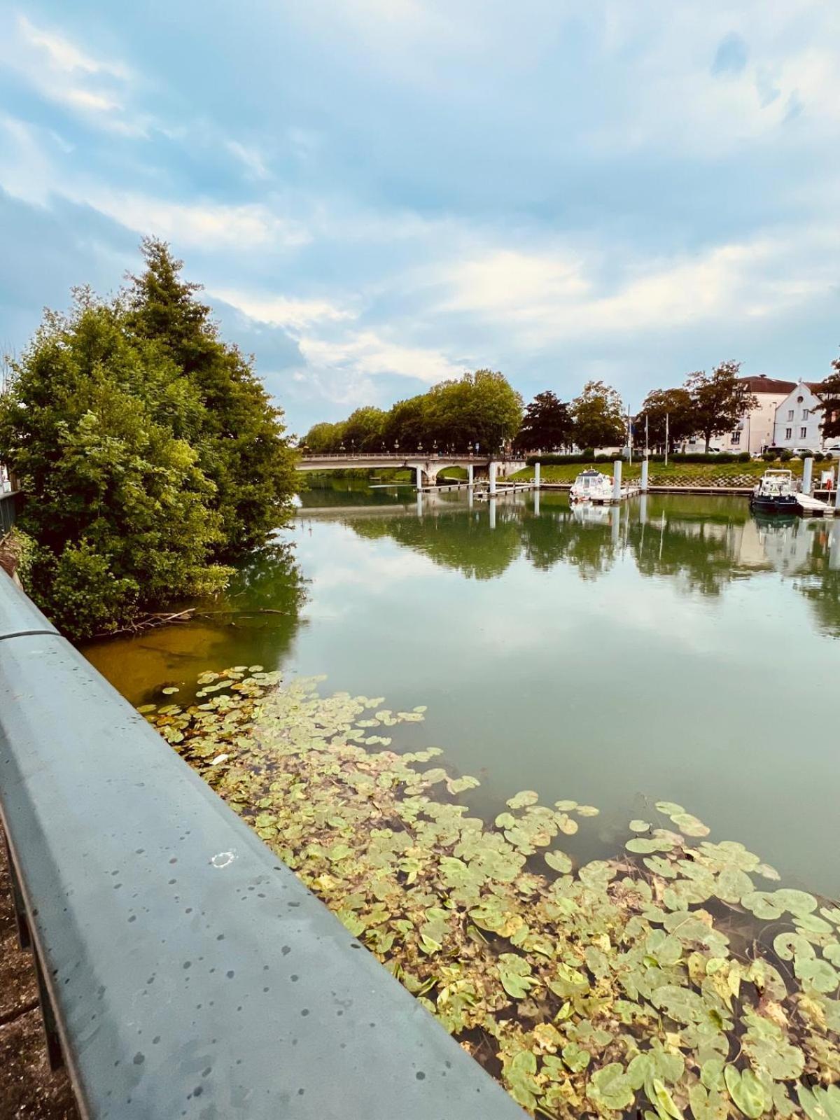 Disney-Bord De Marne-Parking Prive Meaux Exterior foto